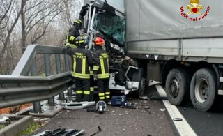 Morto camionista di Urbino ferito ieri in un incidente